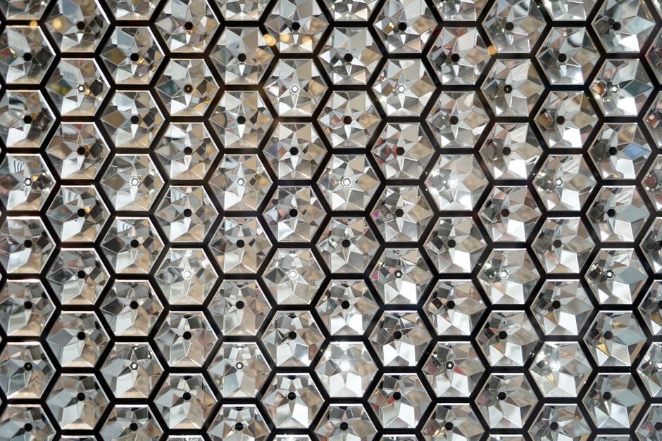 エラー率100分の1──超流動ヘリウムの量子ビット設計案が発表された